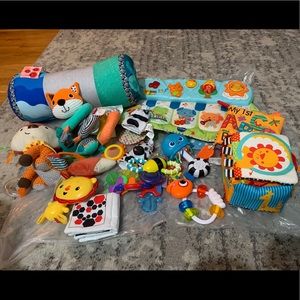 Infant toy lot 0-3 months